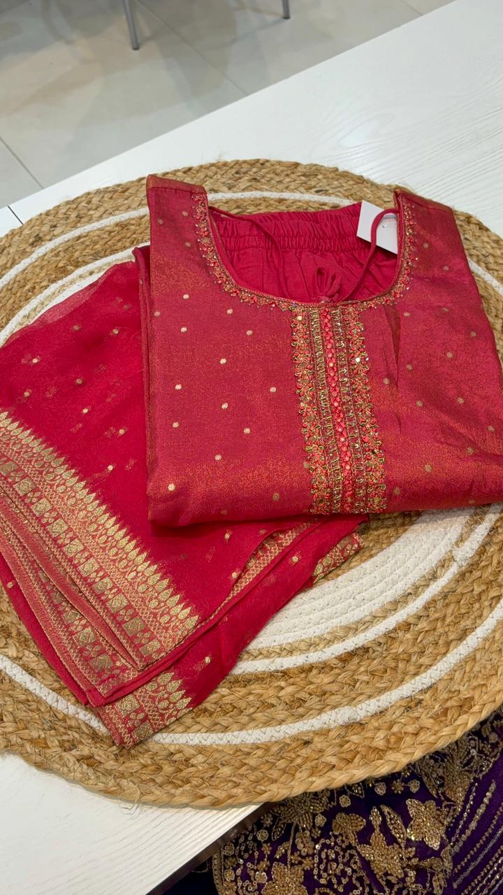 Rani Pink Straight Cut Set