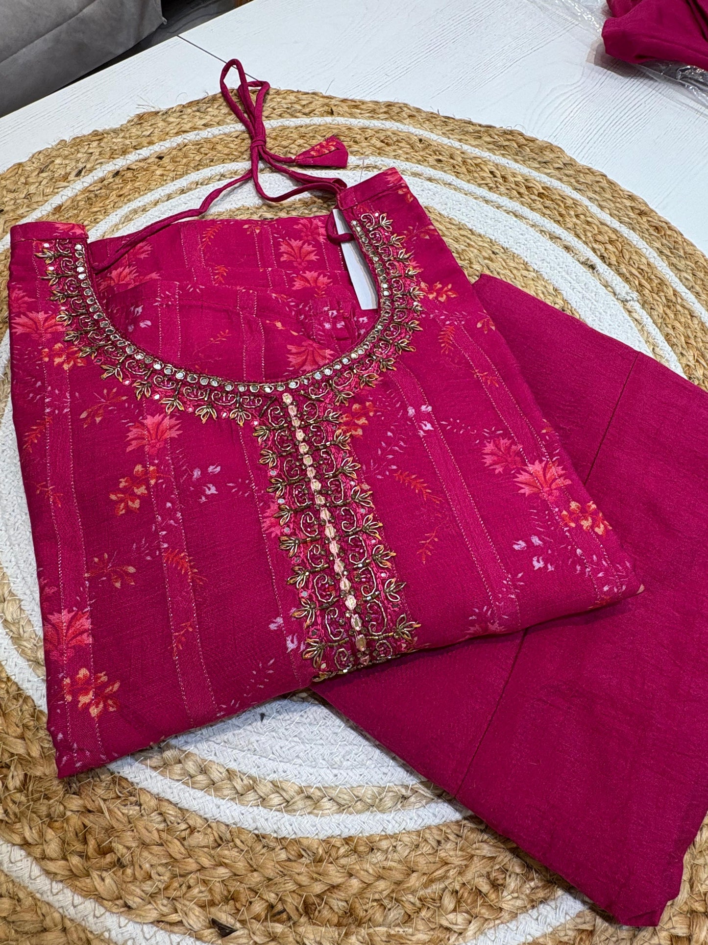 Pink Straight Cut Set